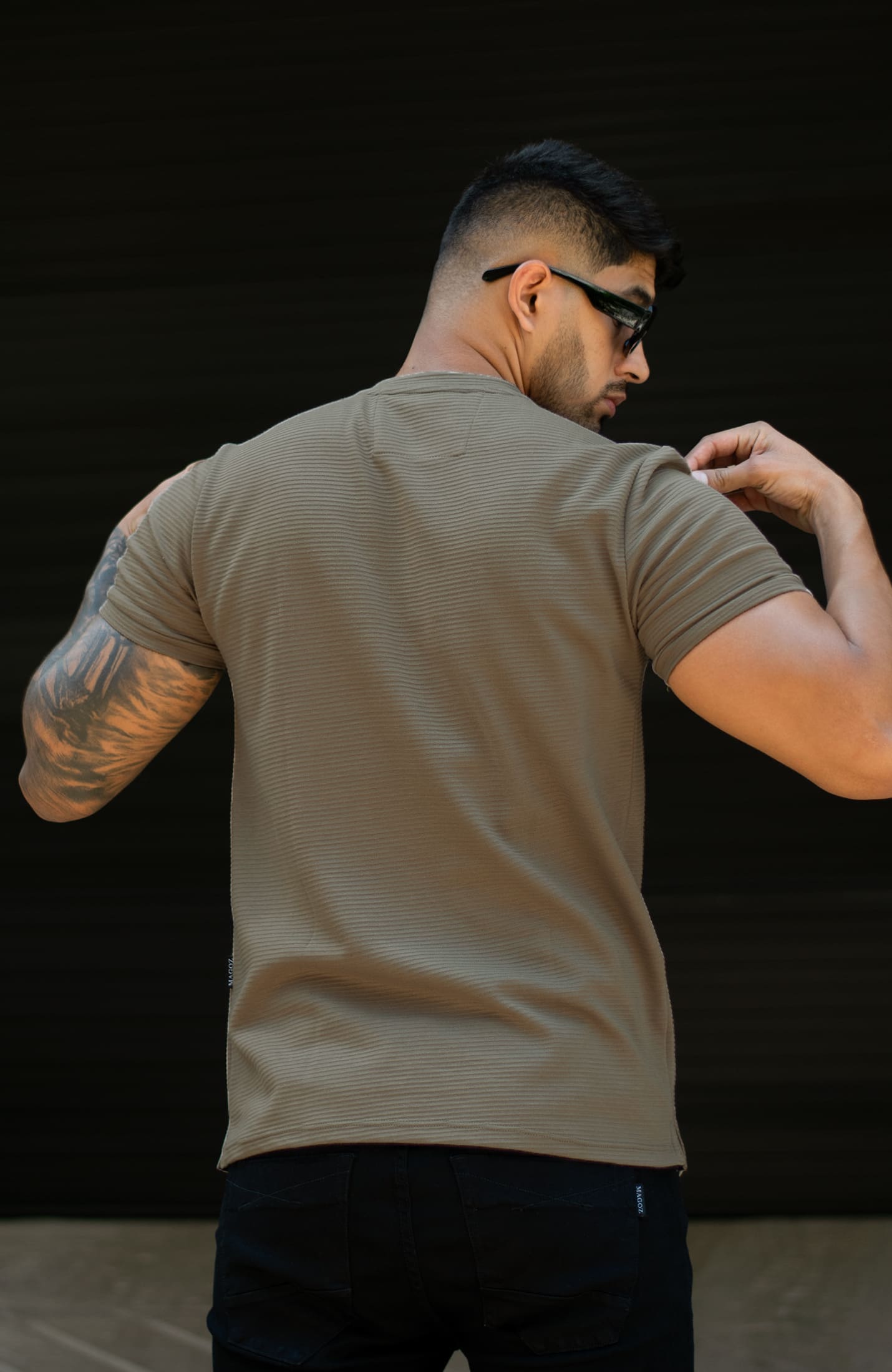 TSHIRT GENDRICK ACANALADA CAMEL