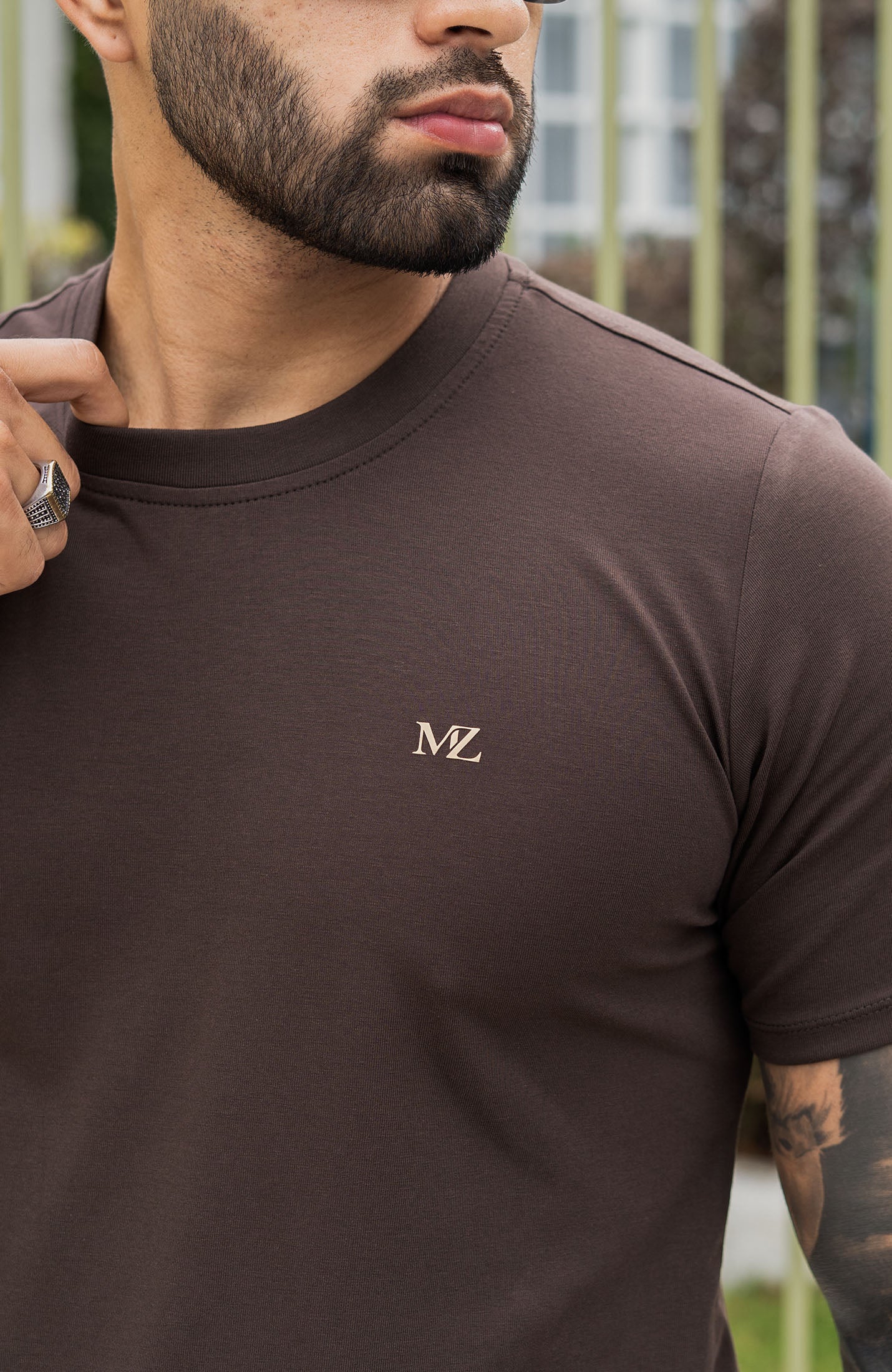 CAMISETA BASICA CAFÉ