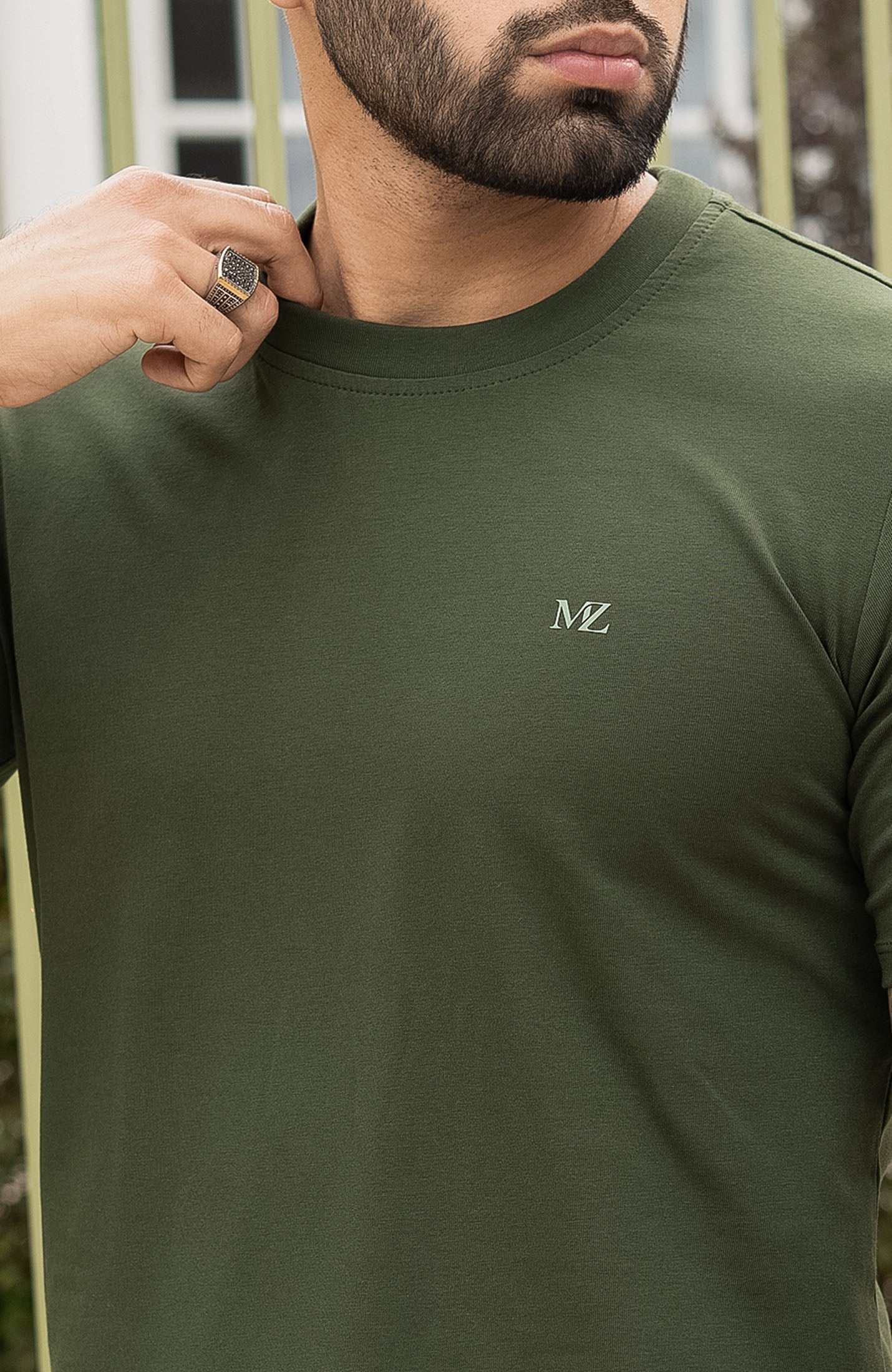 CAMISETA BASICA VERDE