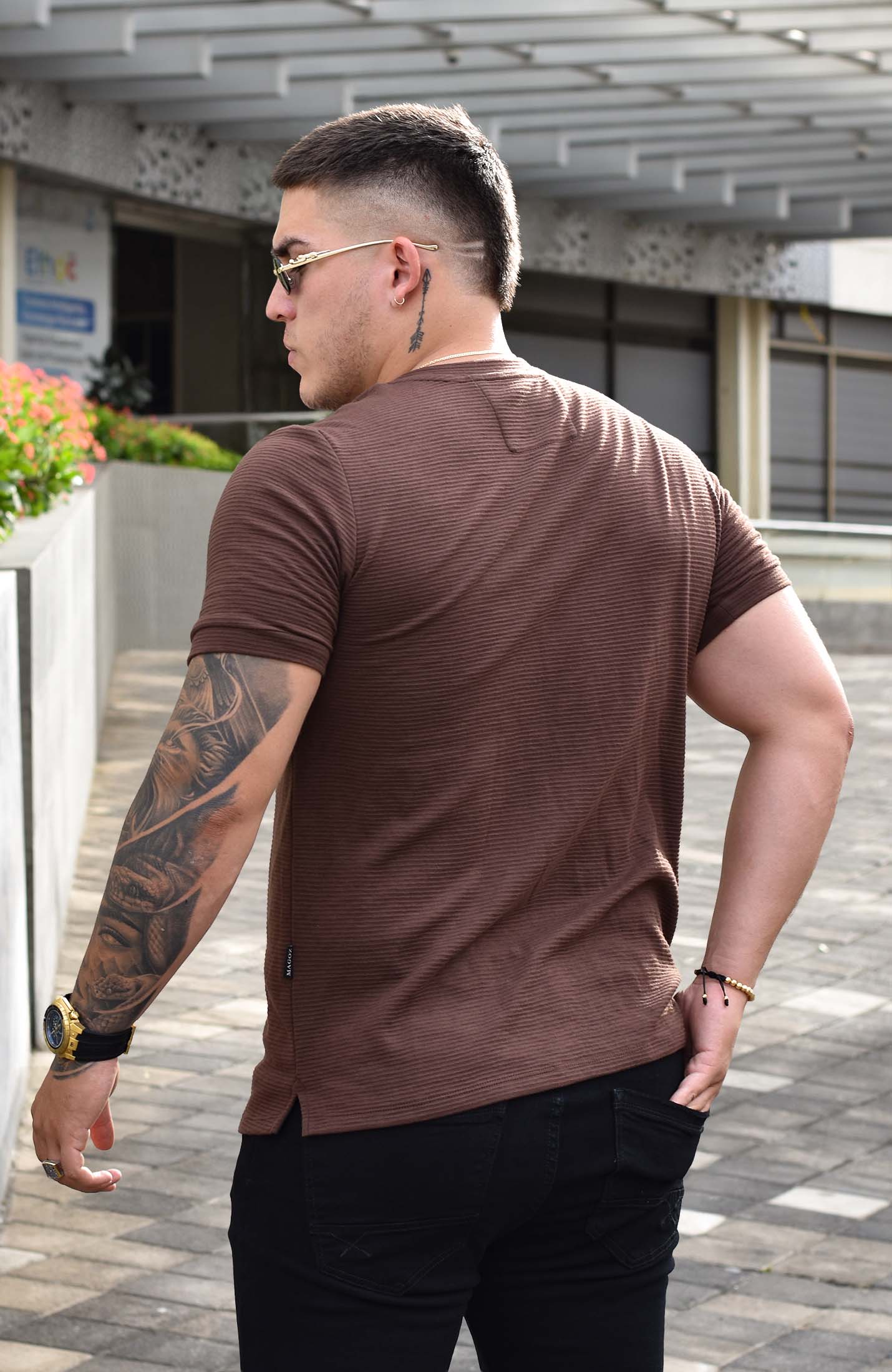 TSHIRT GENDRICK ACANALADA CHOCOLATE