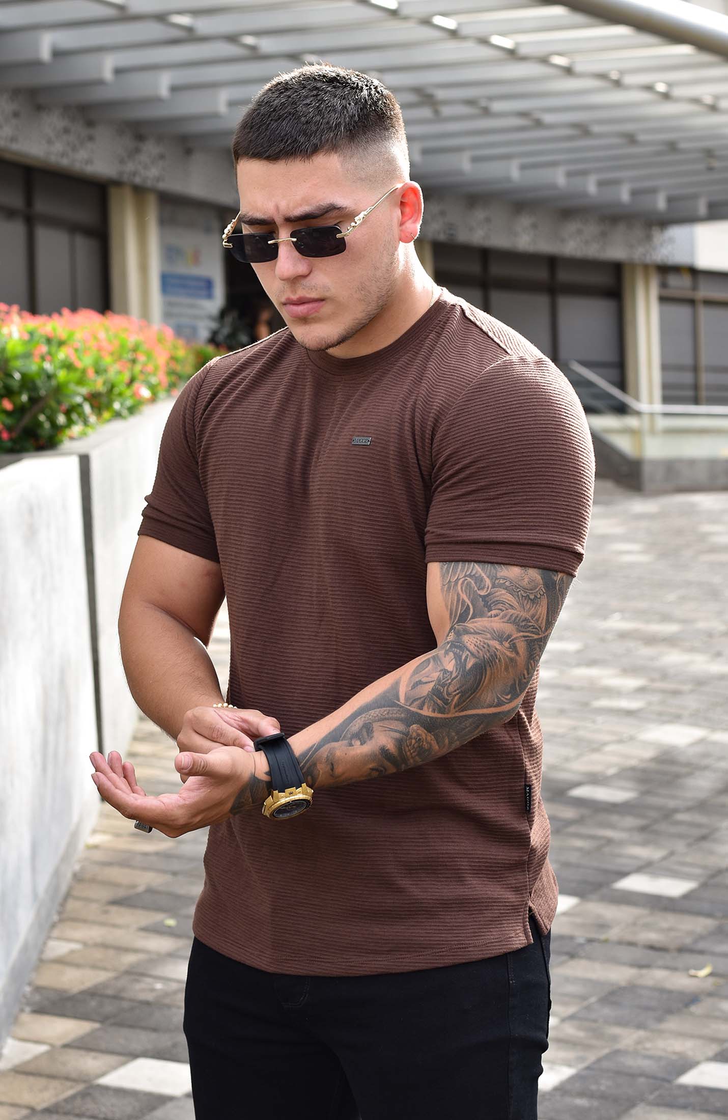 TSHIRT GENDRICK ACANALADA CHOCOLATE