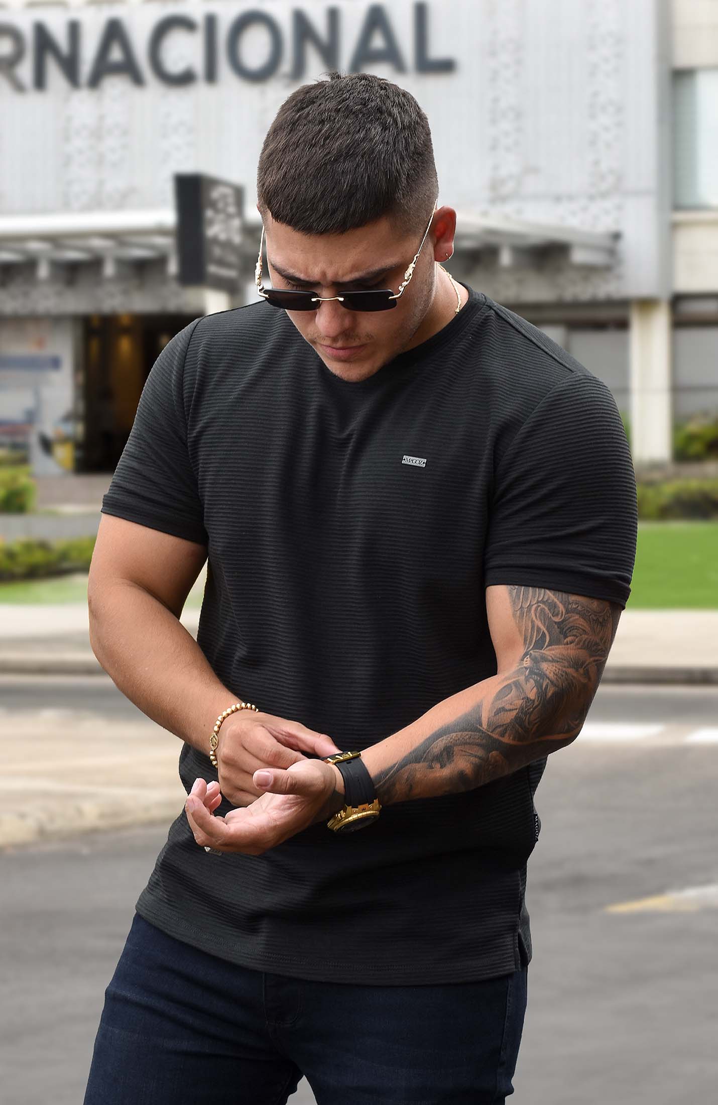 TSHIRT GENDRICK ACANALADA NEGRA