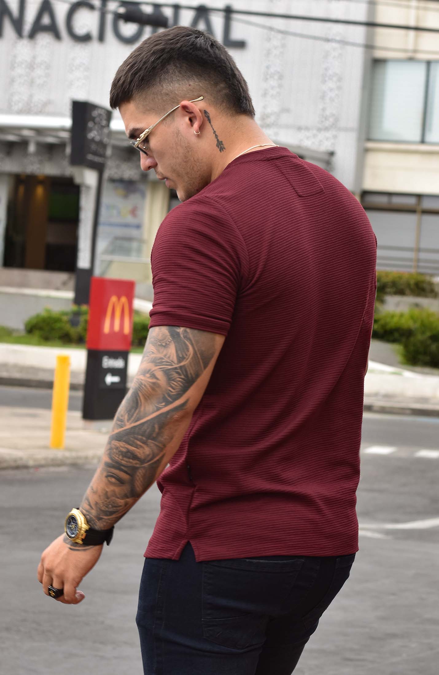TSHIRT GENDRICK ACANALADA VINO