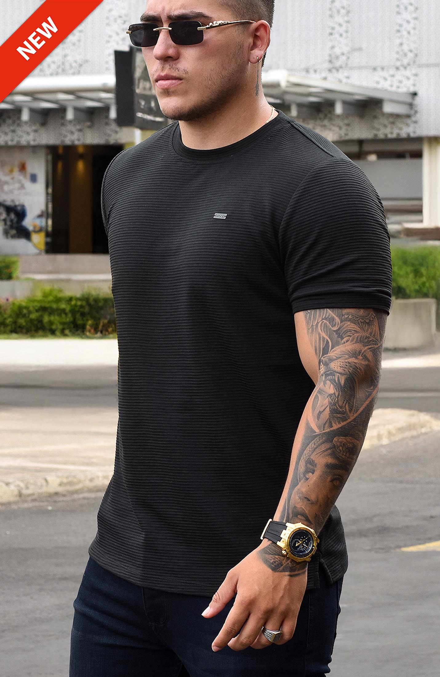 TSHIRT GENDRICK ACANALADA NEGRA