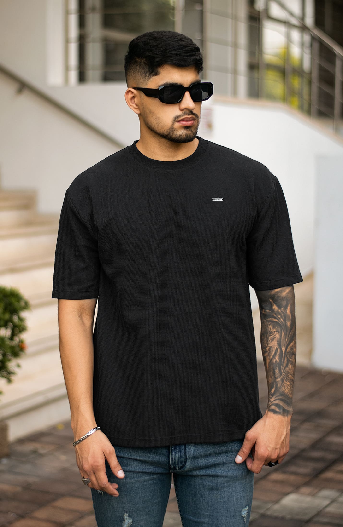 MOSCU OVERSIZED BLACK