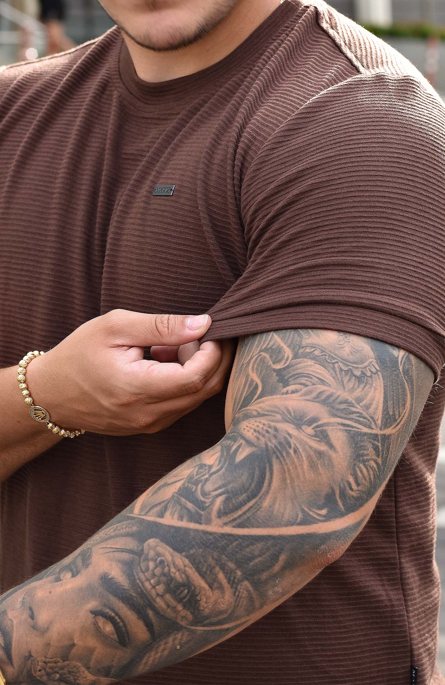 TSHIRT GENDRICK ACANALADA CHOCOLATE