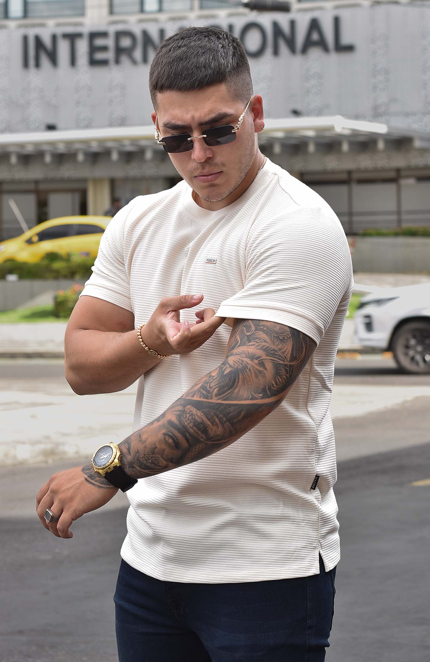 TSHIRT GENDRICK ACANALADA CREMA