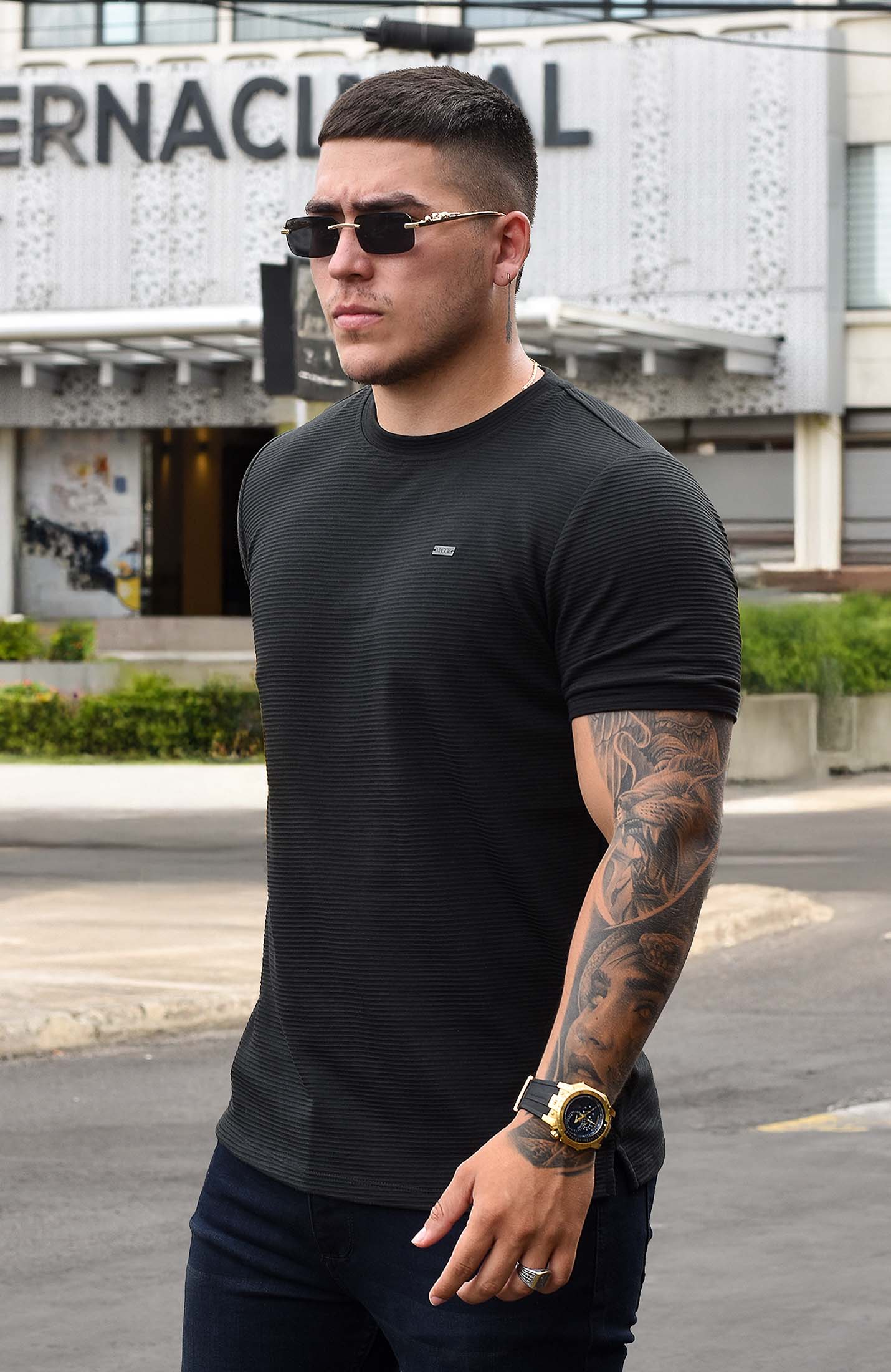 TSHIRT GENDRICK ACANALADA NEGRA