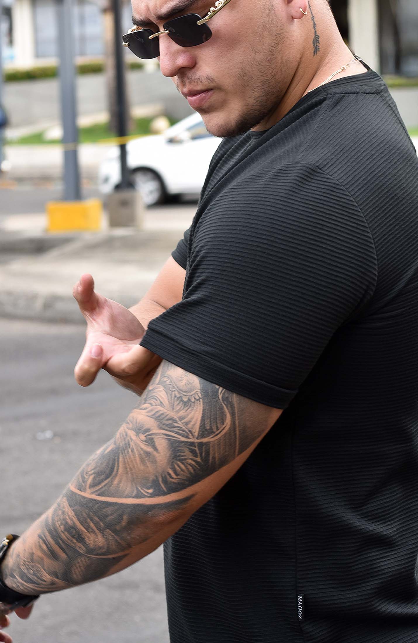 TSHIRT GENDRICK ACANALADA NEGRA