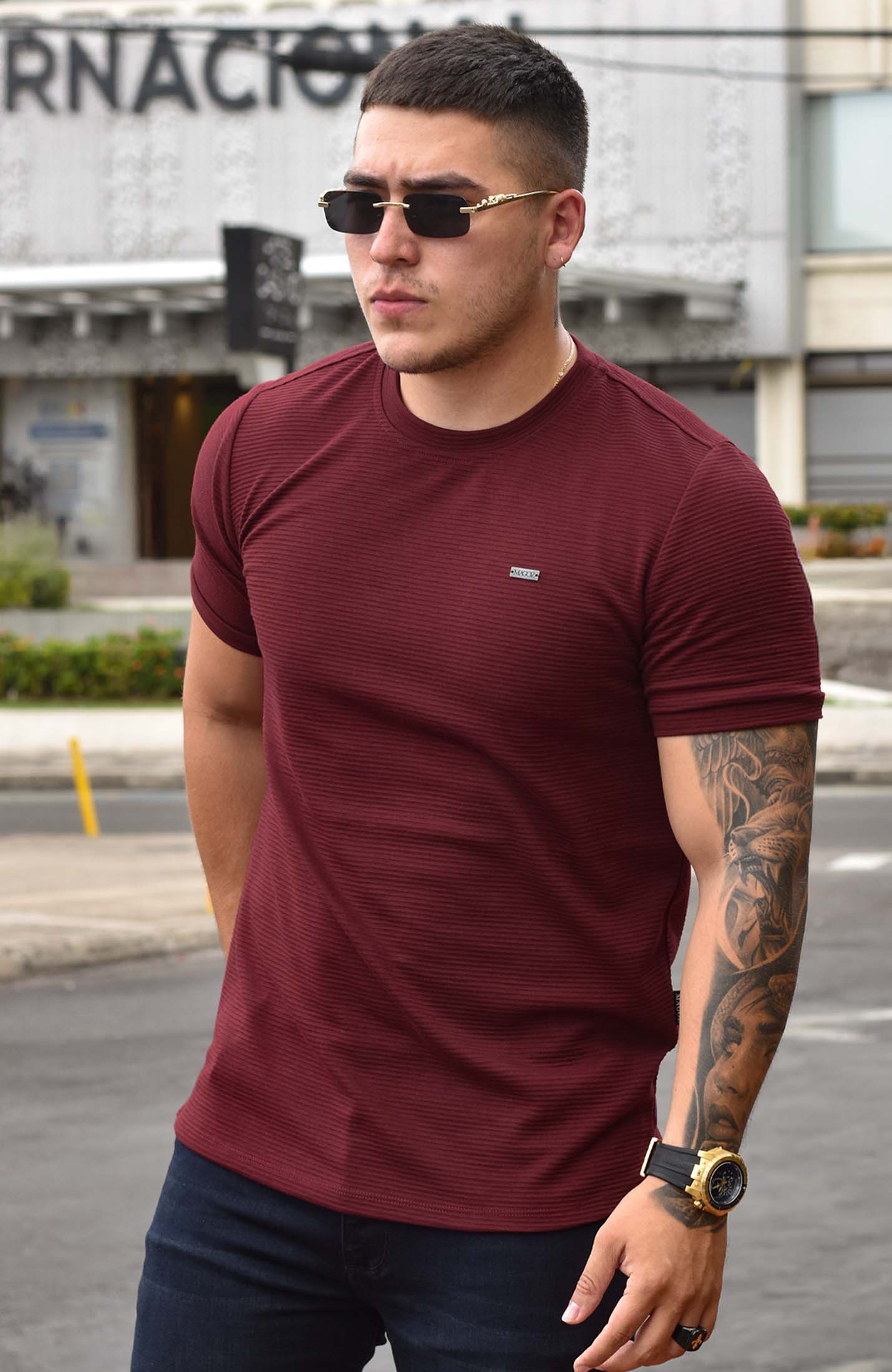 TSHIRT GENDRICK ACANALADA VINO