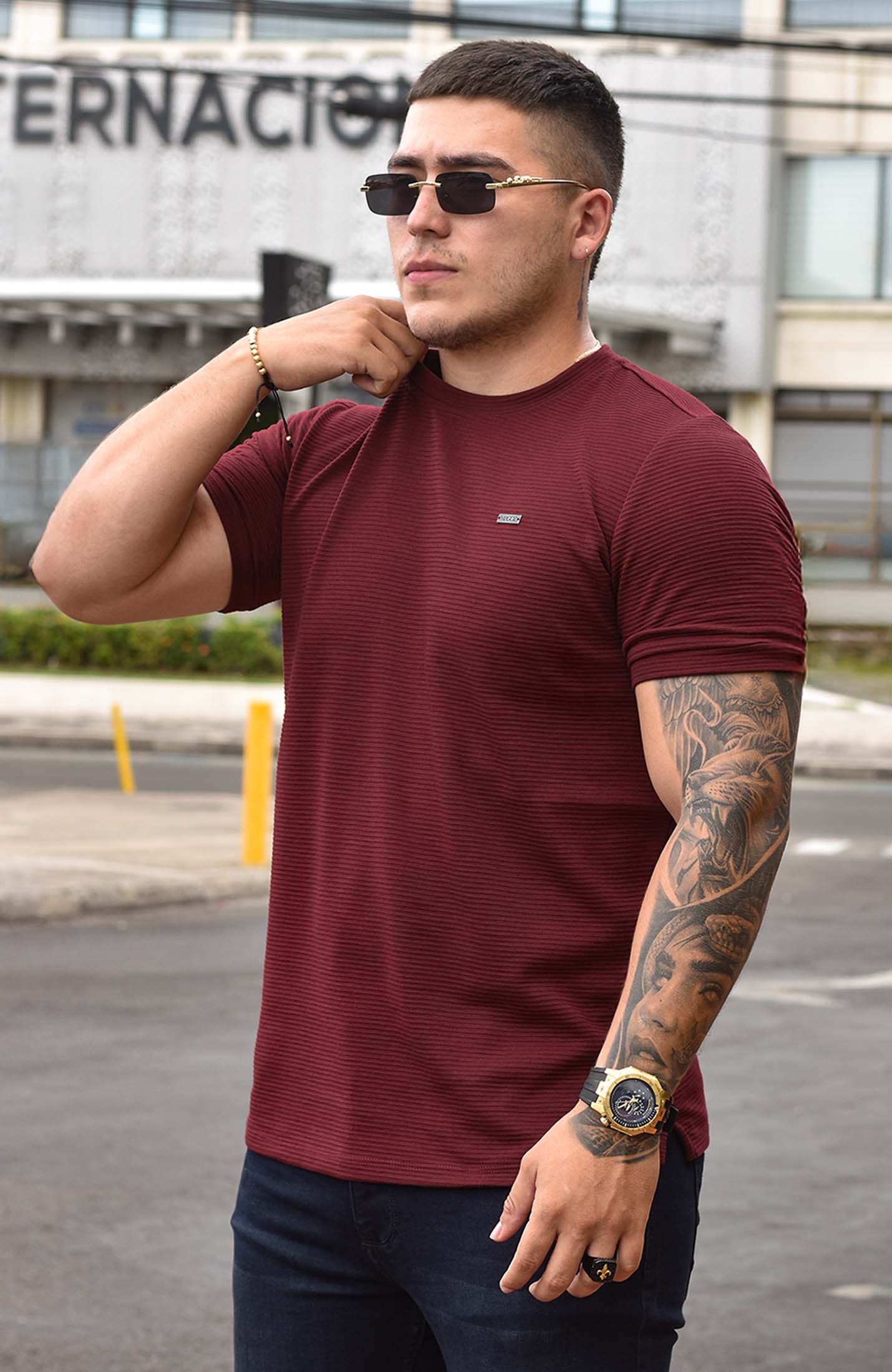 TSHIRT GENDRICK ACANALADA VINO